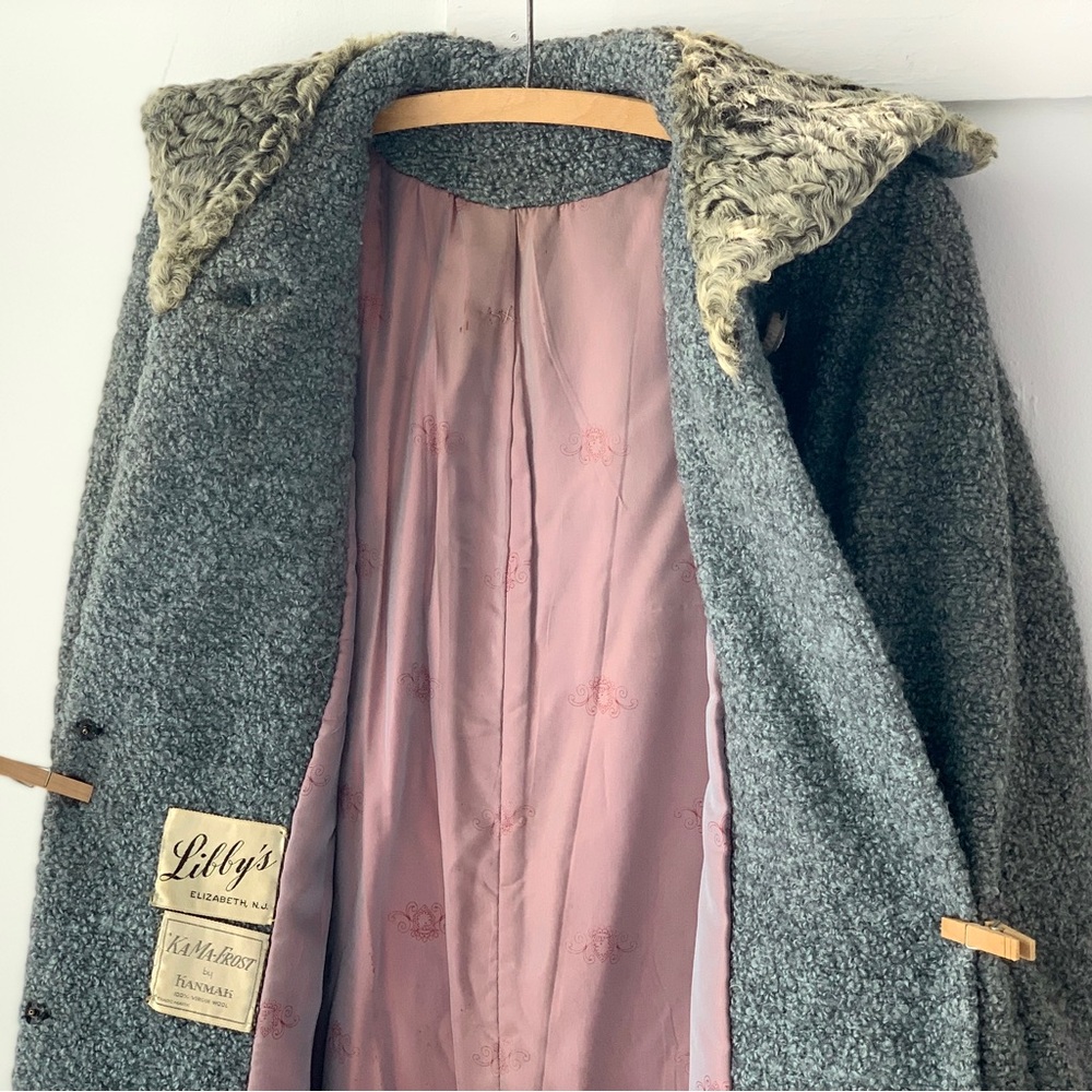 vintage 50s/60s wool boucle long winter coat with curly wool shearling trim - Picture 4 of 9